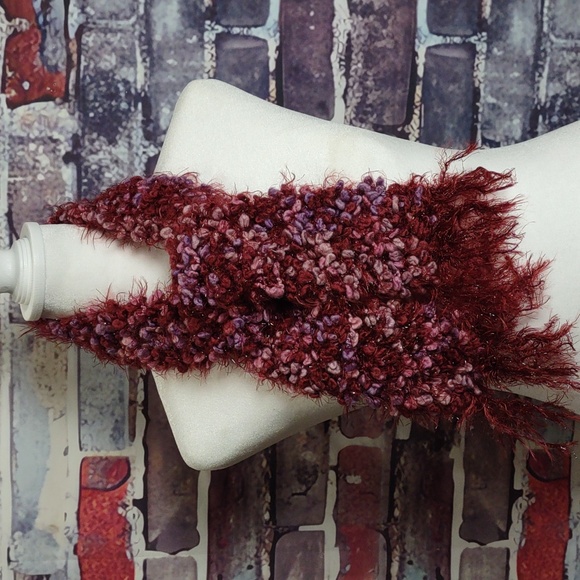 Artisan Crafted Eyelash Fringe Scarf - Picture 2 of 3